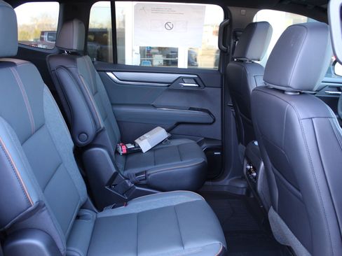 New 2026 GMC Acadia AT4 w/ Super Cruise Package image 13