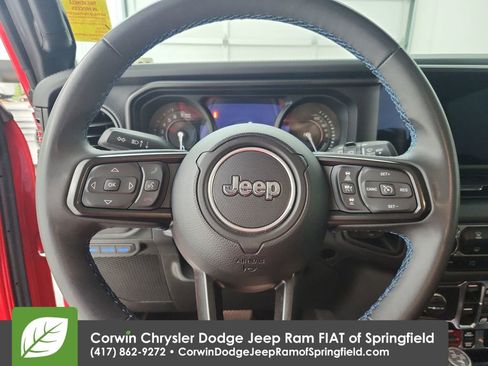Used 2024 Jeep Wrangler Unlimited Rubicon 4xe image 22