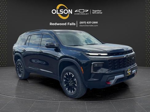 Used 2024 Chevrolet Traverse Z71 AWD/4WD image 7