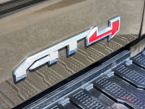 Used 2024 GMC Sierra 1500 AT4 w/ Technology Package AWD/4WD image 28