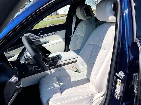 New 2026 BMW 760i xDrive w/ Executive Package image 9