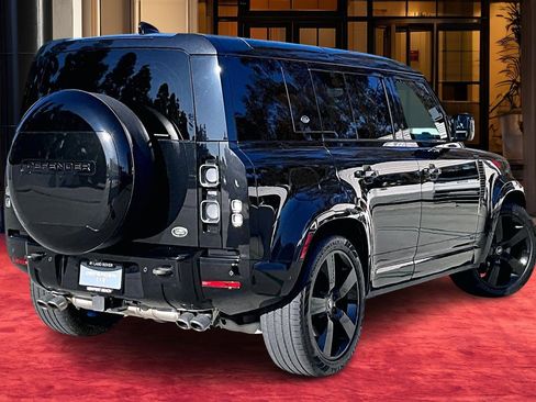 Used 2023 Land Rover Defender 110 V8 image 12