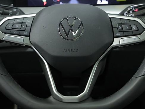 New 2026 Volkswagen Tiguan SE R-Line FWD image 13