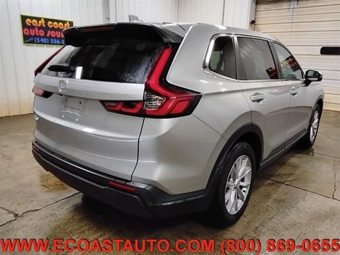 Used 2023 Honda CR-V EX image 3