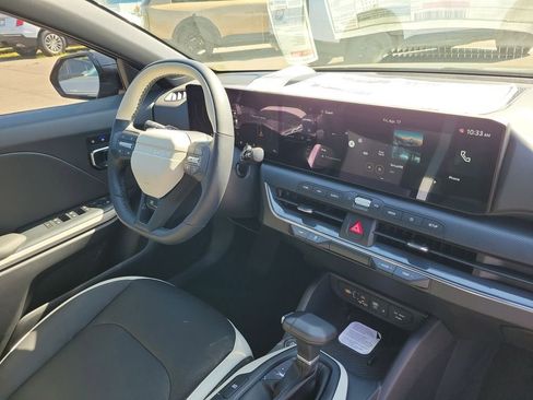 New 2026 Kia K4 GT-Line image 8