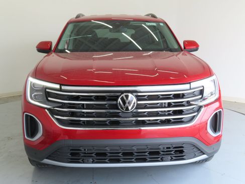 New 2025 Volkswagen Atlas SE image 10
