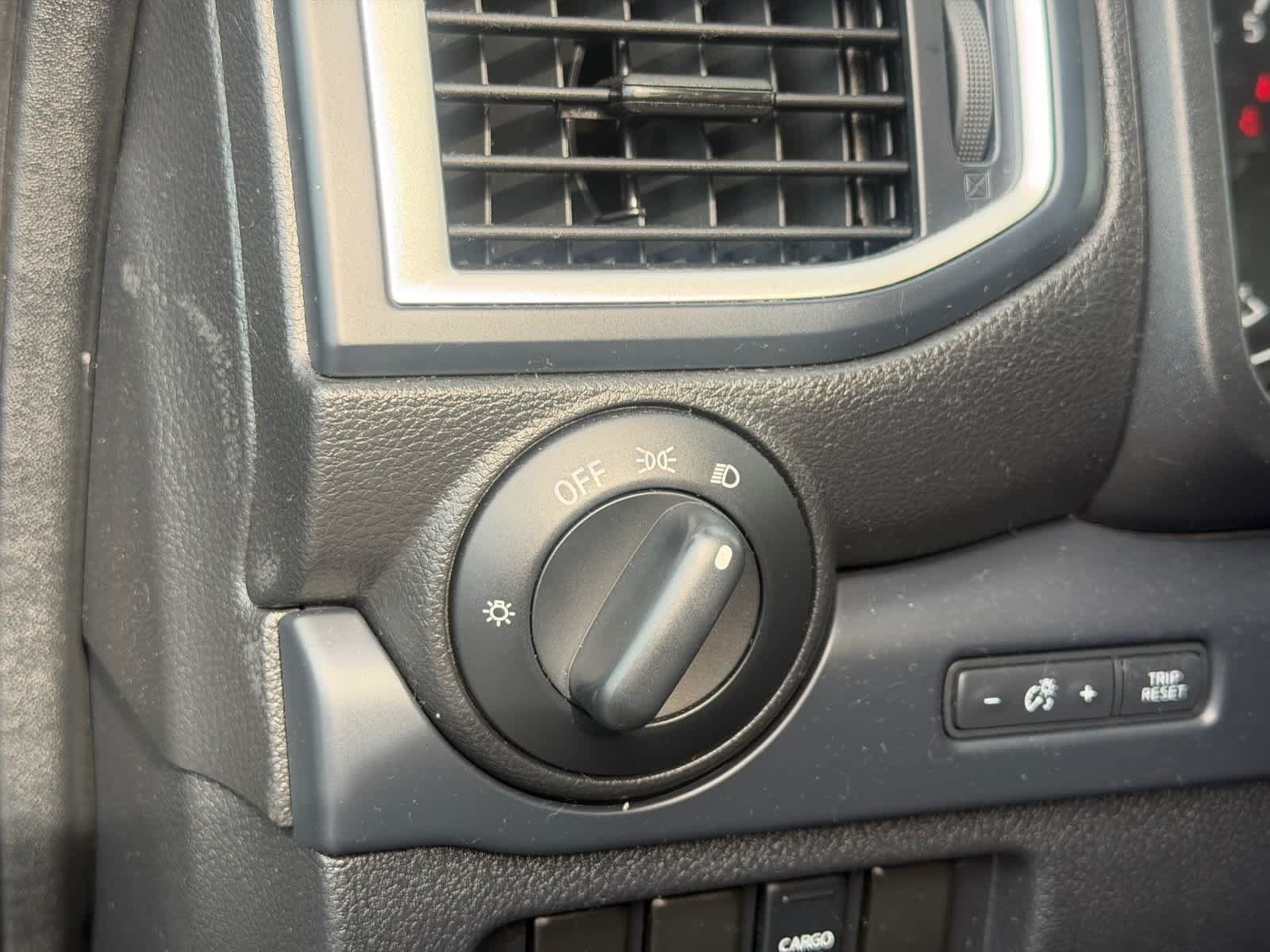 Used 2017 Nissan Titan S RWD image 14
