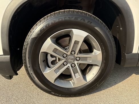 Used 2024 Honda Pilot EX-L image 18