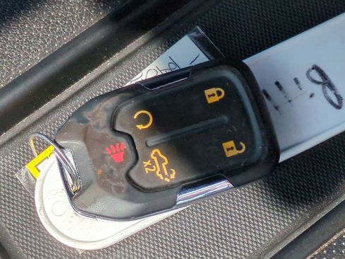 Used 2019 Chevrolet Silverado 1500 High Country w/ Z71 Off-Road Package image 36