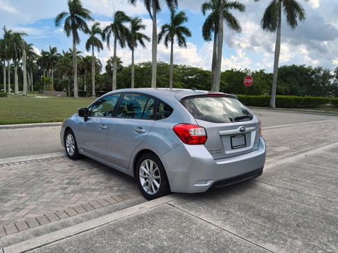 Used 2014 Subaru Impreza 2.0i Premium w/ All-Weather Package w/CVT AWD/4WD image 19
