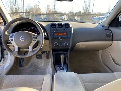 Used 2011 Nissan Altima 2.5 S w/ Special Edition Pkg image 26