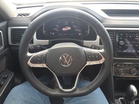 Used 2022 Volkswagen Atlas SE image 43