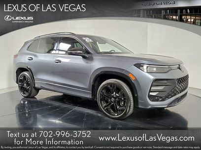 Used 2025 Volkswagen Tiguan SE R-Line