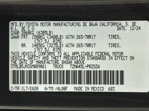 Certified 2025 Toyota Tacoma TRD Off-Road w/ TRD Off Road Premium Package AWD/4WD image 34