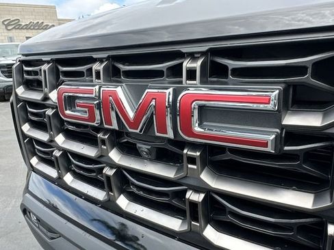 New 2026 GMC Canyon AT4X image 32