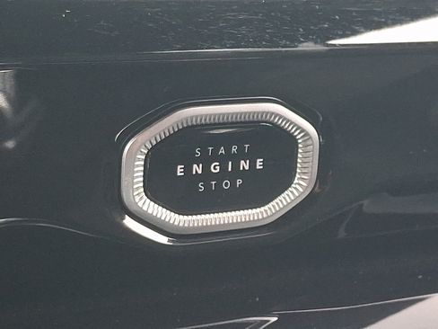 Certified 2026 Jeep Grand Cherokee Altitude AWD/4WD image 24
