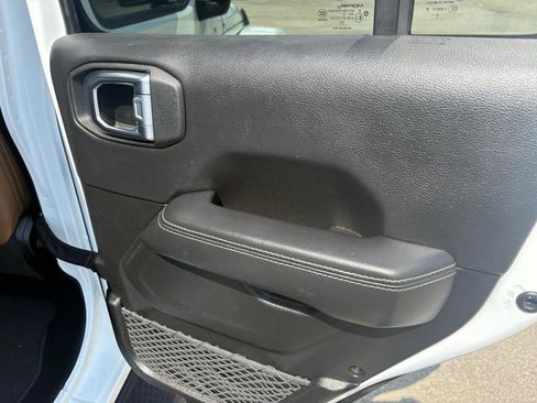 Used 2023 Jeep Wrangler Sahara w/ Cold Weather Group image 58