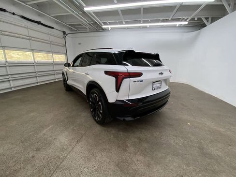 Used 2024 Chevrolet Blazer EV RS image 4