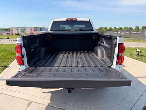 Used 2015 GMC Sierra 1500 SLT w/ SLT Crew Cab Value Package AWD/4WD image 31