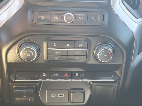 Used 2021 Chevrolet Silverado 1500 Custom Trail Boss w/ LPO, Dark Essentials Package image 31