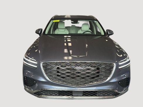 Used 2026 Genesis GV70 2.5T Select AWD/4WD image 2