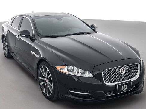 Used 2015 Jaguar XJ RWD image 1