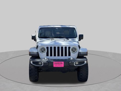 Used 2018 Jeep Wrangler Unlimited Sahara AWD/4WD image 8