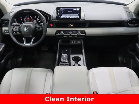 Used 2025 Honda Pilot Touring image 32