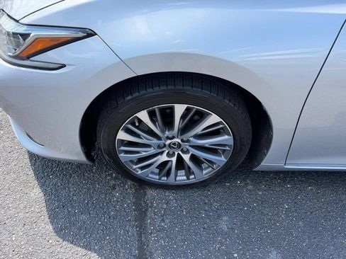 Used 2019 Lexus ES 350 w/ Premium Package FWD image 9