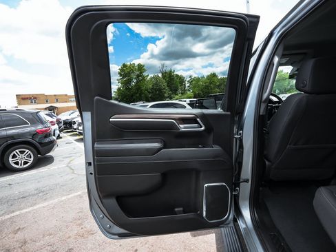 Used 2025 Chevrolet Silverado 1500 RST AWD/4WD image 12