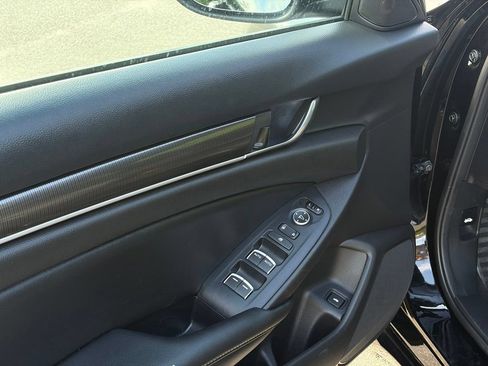 Used 2022 Honda Accord Sport image 13