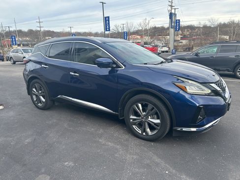 Used 2019 Nissan Murano Platinum image 3