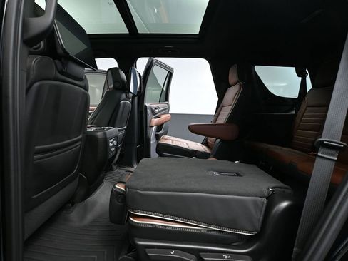 Used 2024 GMC Yukon Denali Ultimate AWD/4WD image 48