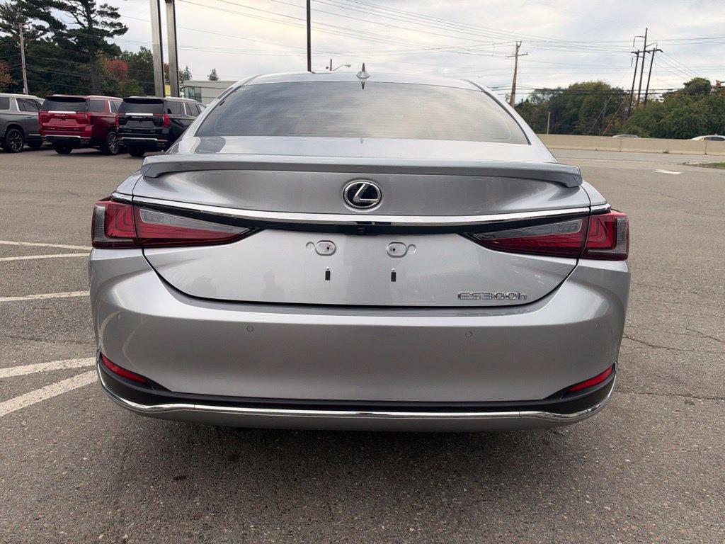 Used 2025 Lexus ES 300h w/ Premium Package FWD image 6