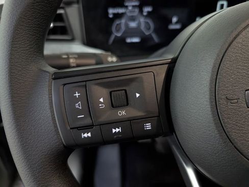 Used 2026 Nissan Kicks SV w/ SV Premium Package FWD image 18