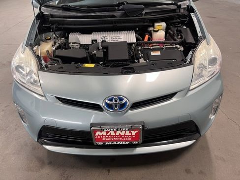 Used 2013 Toyota Prius Two image 9