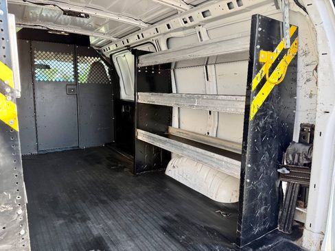 Used 2021 Chevrolet Express 2500 w/ Driver Convenience Package RWD image 13