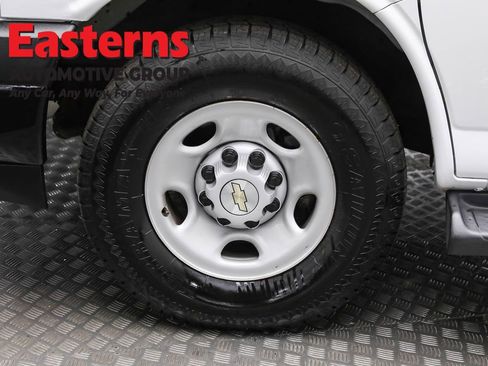 Used 2023 Chevrolet Express 3500 LS image 29