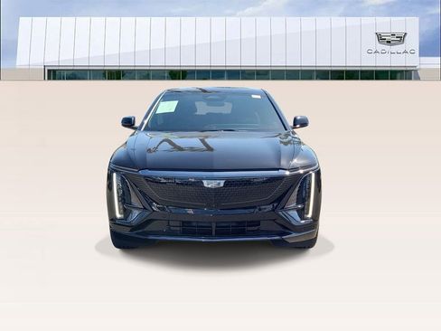 Certified 2024 Cadillac Lyriq Sport AWD/4WD image 3