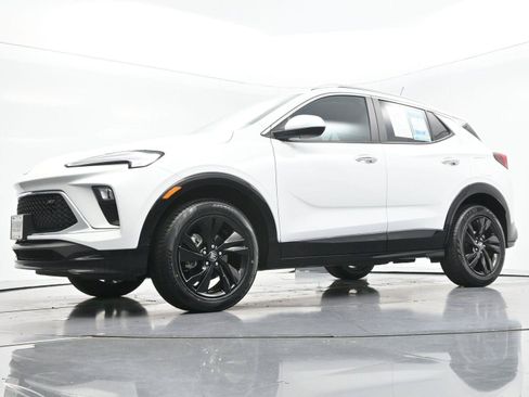 Used 2024 Buick Encore GX Sport Touring AWD/4WD image 43