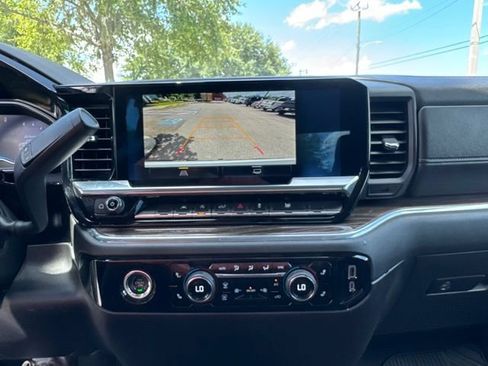 Used 2023 Chevrolet Silverado 1500 LT AWD/4WD image 28