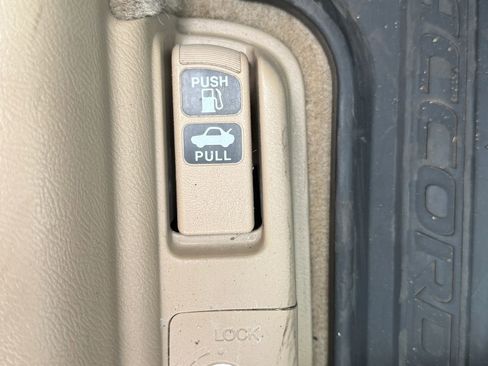 Used 2005 Honda Accord EX-L image 19