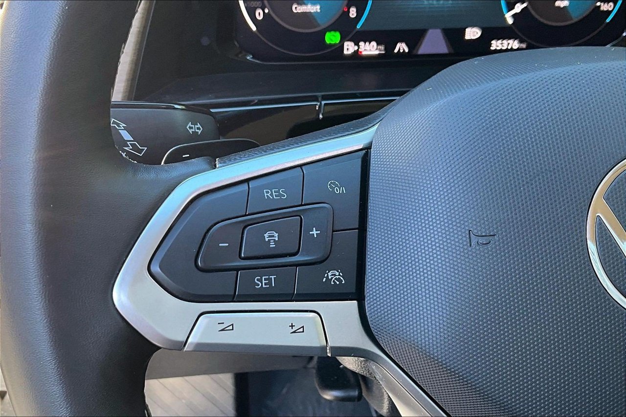 Used 2025 Volkswagen Atlas SE FWD image 29