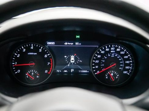 Used 2020 Kia Stinger GT1 RWD image 33