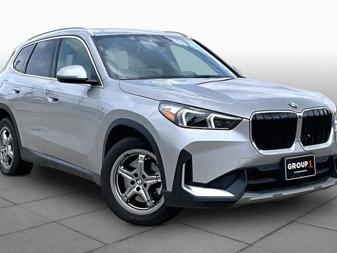 Used 2023 BMW X1 xDrive28i AWD/4WD image 3