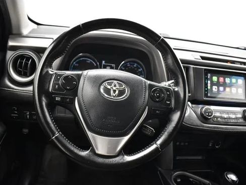 Used 2017 Toyota RAV4 XLE AWD/4WD image 20