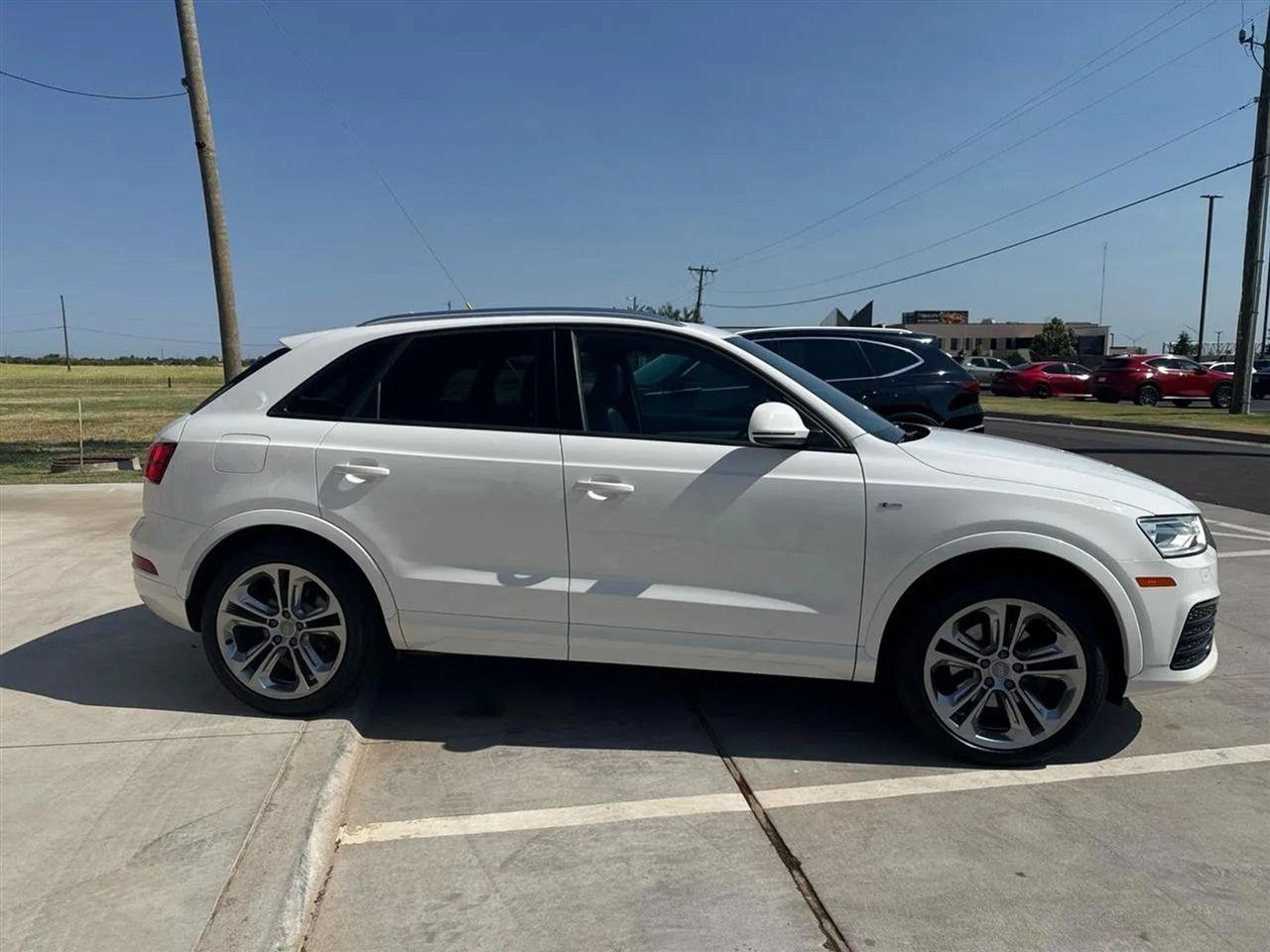 Used 2018 Audi Q3 2.0T Premium w/ Convenience Package FWD image 9