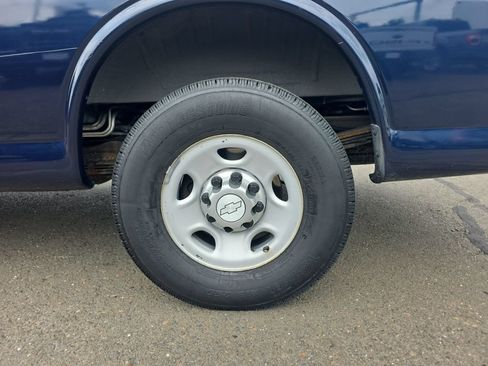 Used 2015 Chevrolet Express 3500 LS RWD image 12