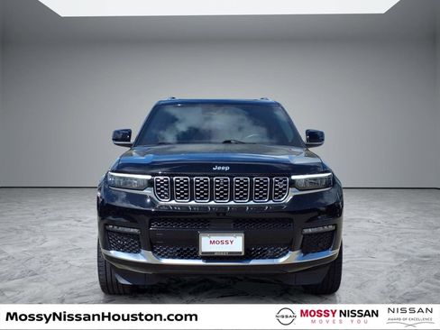 Used 2021 Jeep Grand Cherokee L Summit w/ Advanced Protech Group IV AWD/4WD image 3