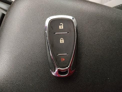 Used 2020 Chevrolet Equinox LS w/ LS Convenience Package image 32